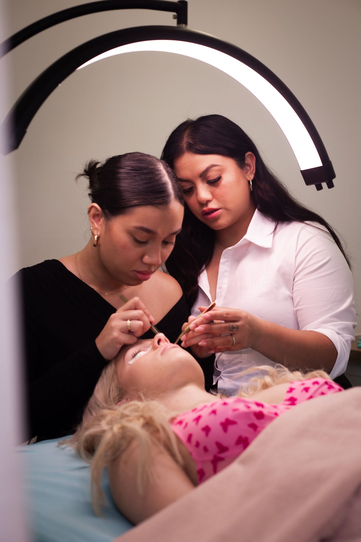 Mastery in Lash Artistry:  2-Day Master the Art of Velvet Handmade Lash Extensions ( FULL PAYMENT)