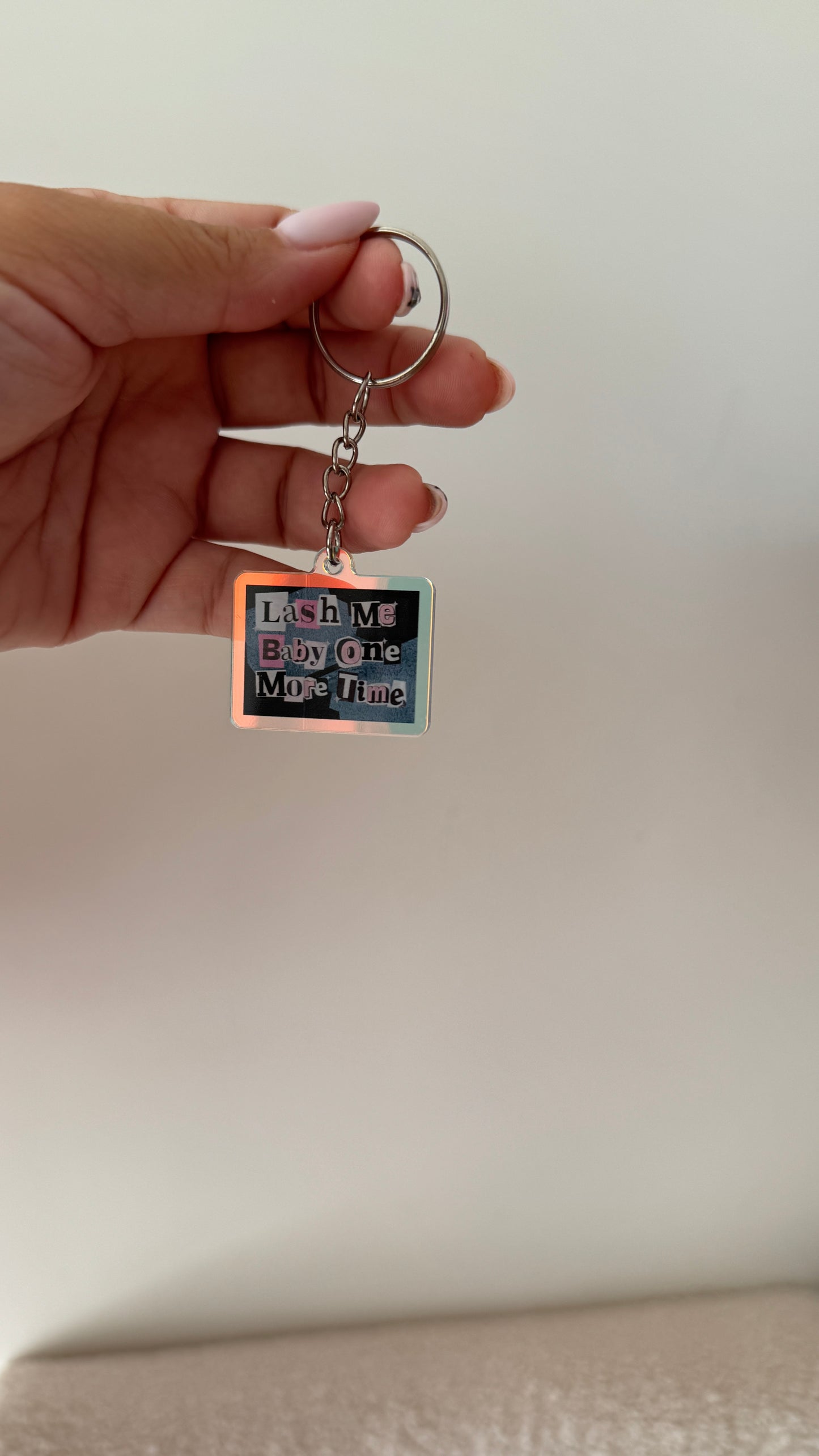 ACRYLIC LASH ARTIST KEYCHAIN